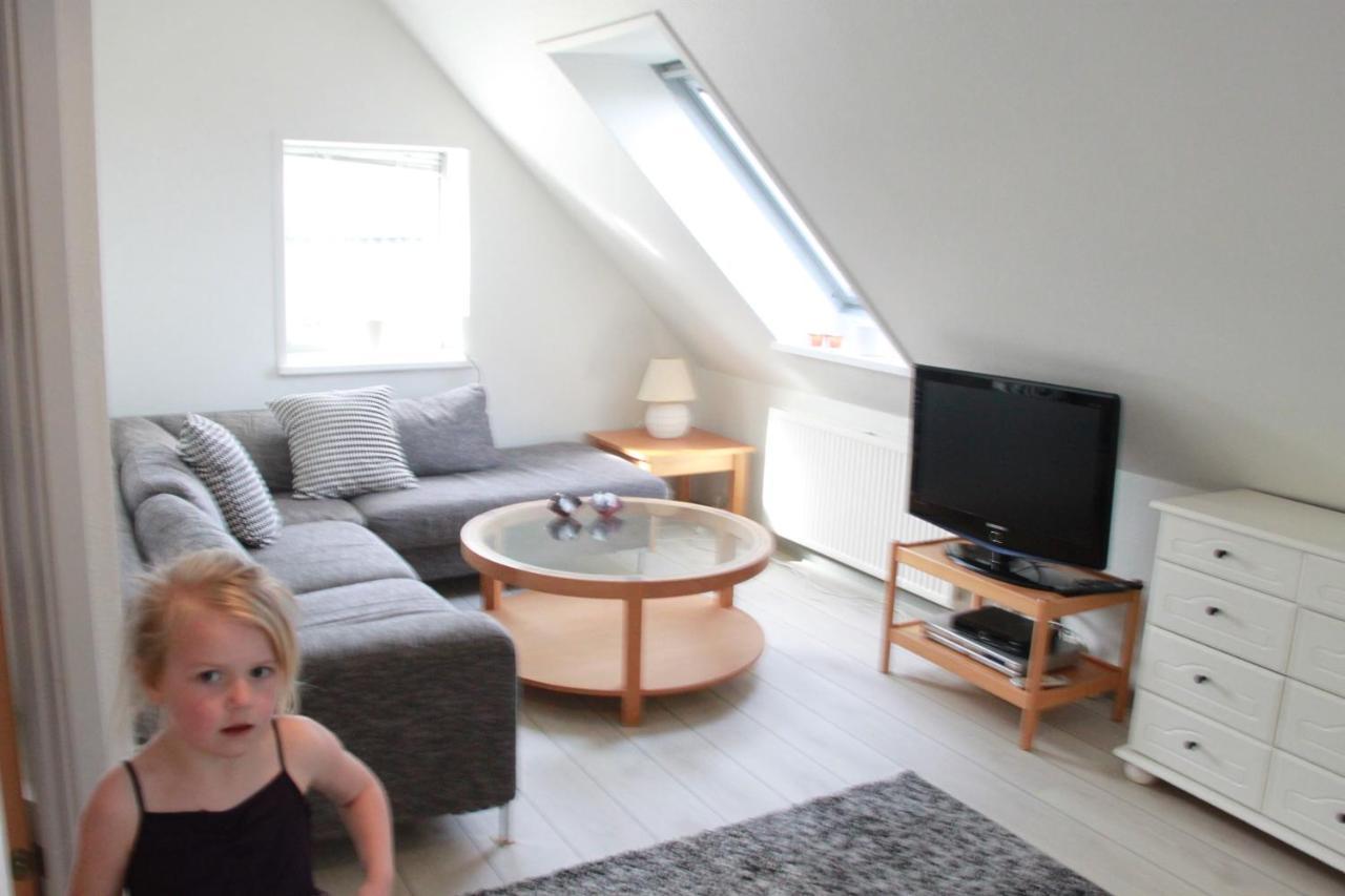 Rolso Retreat Villa Knebel Екстериор снимка